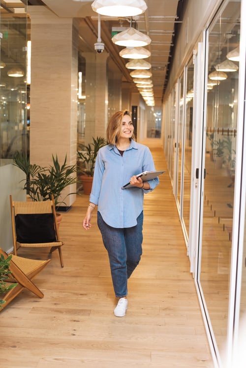 femme qui travaille femme qui travaille