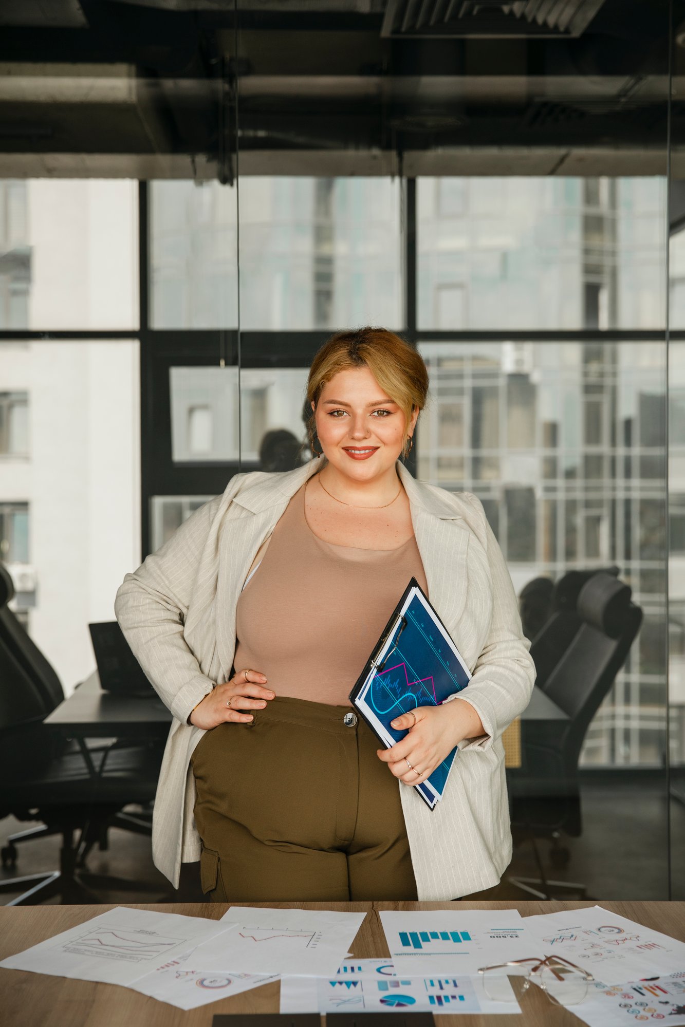 plus-size-woman-working-professional-business-office
