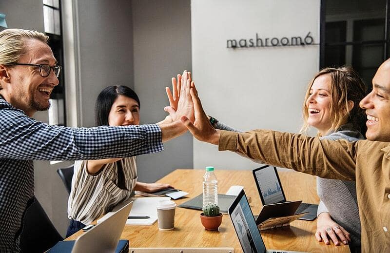 Associations égalité homme femme au travail 