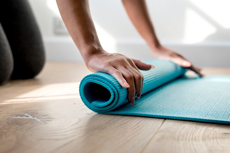 Les exercices de yoga à faire au bureau